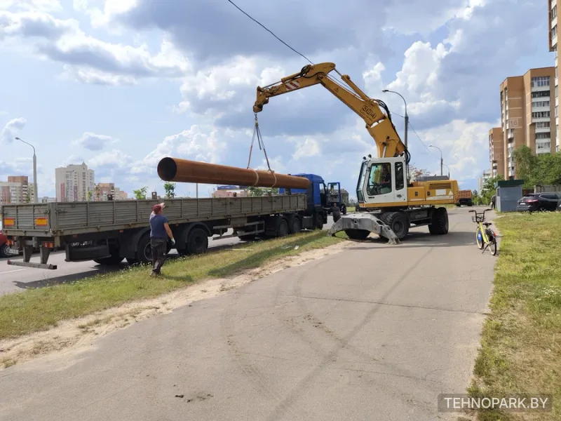 Аренда полноповоротного экскаватора Liebherr 904 с планировочным ковшом