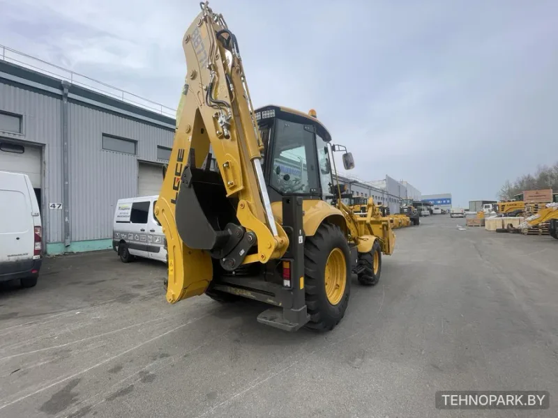 Аренда нового экскаватора-погрузчика LGCE D877F (2024 г.в.) с гидромолотом