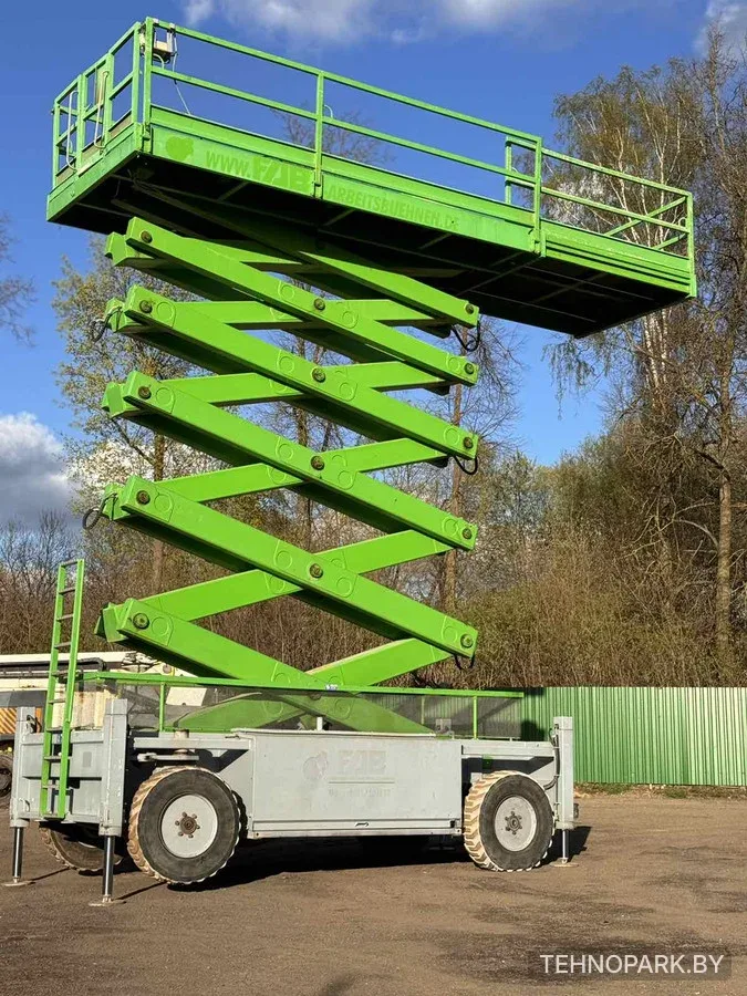 Аренда высотного подъемника JLG LiftLux SL245-25 (26.5 метра)