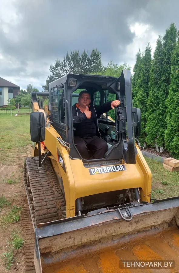 Аренда гусеничного мини-погрузчика CAT 257C (г/п 1.8 т) | СильверСити Групп