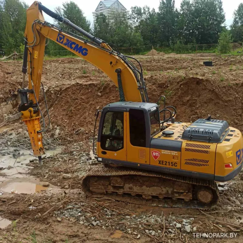 Аренда гусеничного экскаватора XCMG XE215C с гидромолотом
