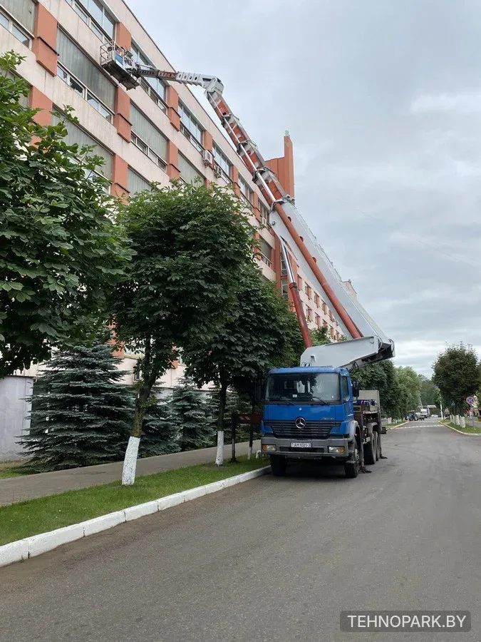 Аренда телескопической автовышки 35 м с раздвижной корзиной
