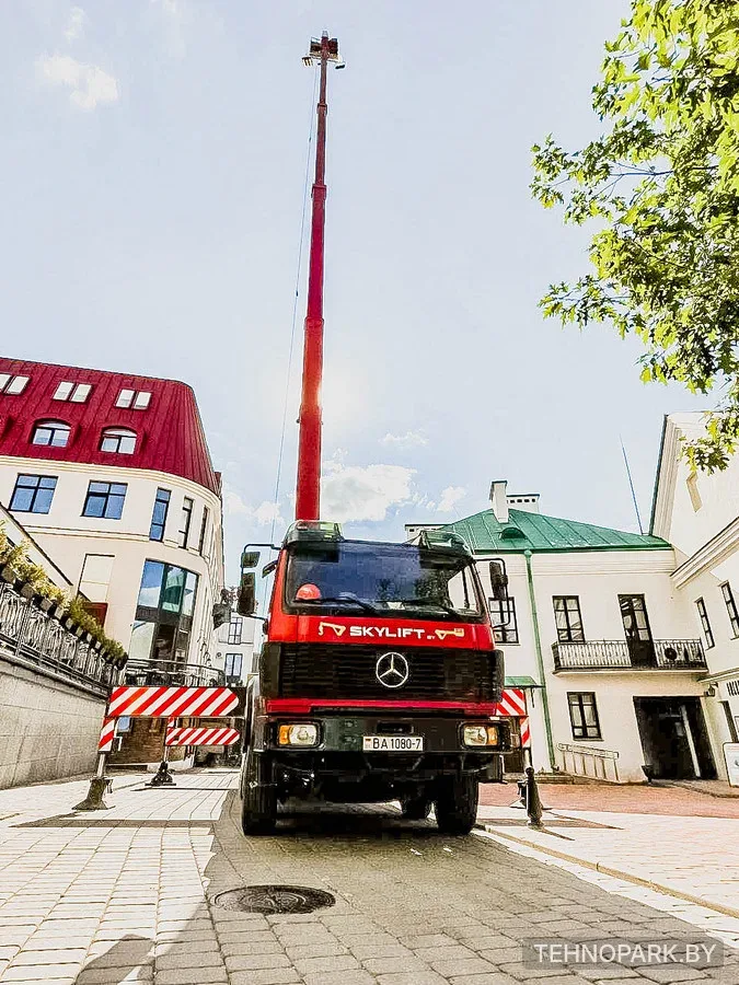 Аренда автовышки 54 м Mercedes-Benz 3535 с экипажем | Скайлифтбай