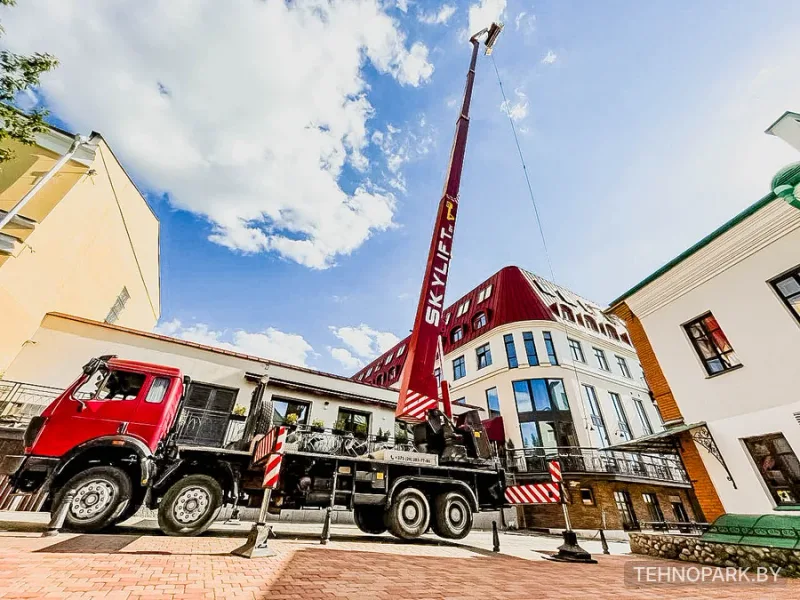 Аренда автовышки 54 м Mercedes-Benz 3535 с экипажем | Скайлифтбай