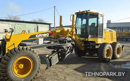 Аренда дорожного автогрейдера XCMG GR18 с импортными узлами ZF и Cummins