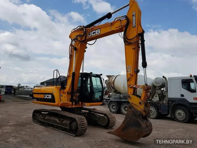 Аренда экскаватора JCB JS220, погрузчика и самосвала в Минске
