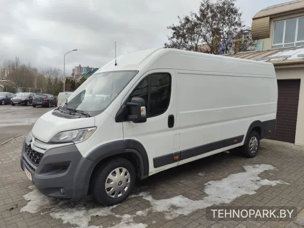 Услуги аренды коммерческих грузовых автомобилей без водителя