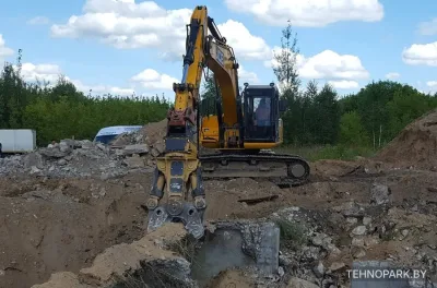 Аренда гусеничного экскаватора с гидроножницами для демонтажа бетона