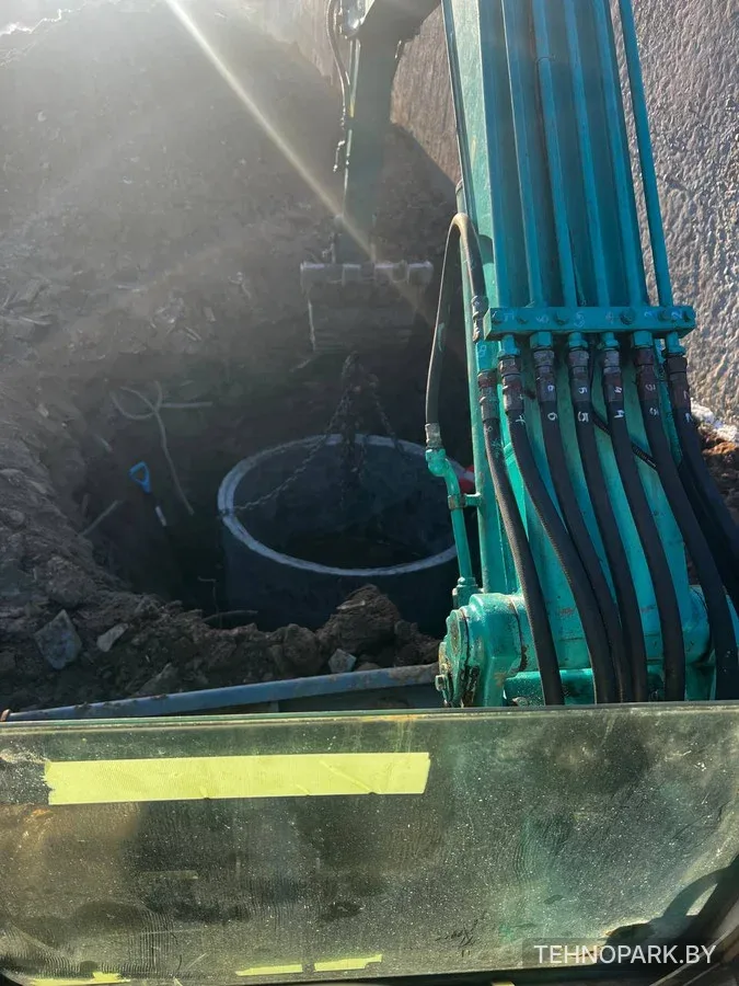 Аренда мини-экскаватора Kobelco 40SR: бурение свай, монтаж ЖБ колец