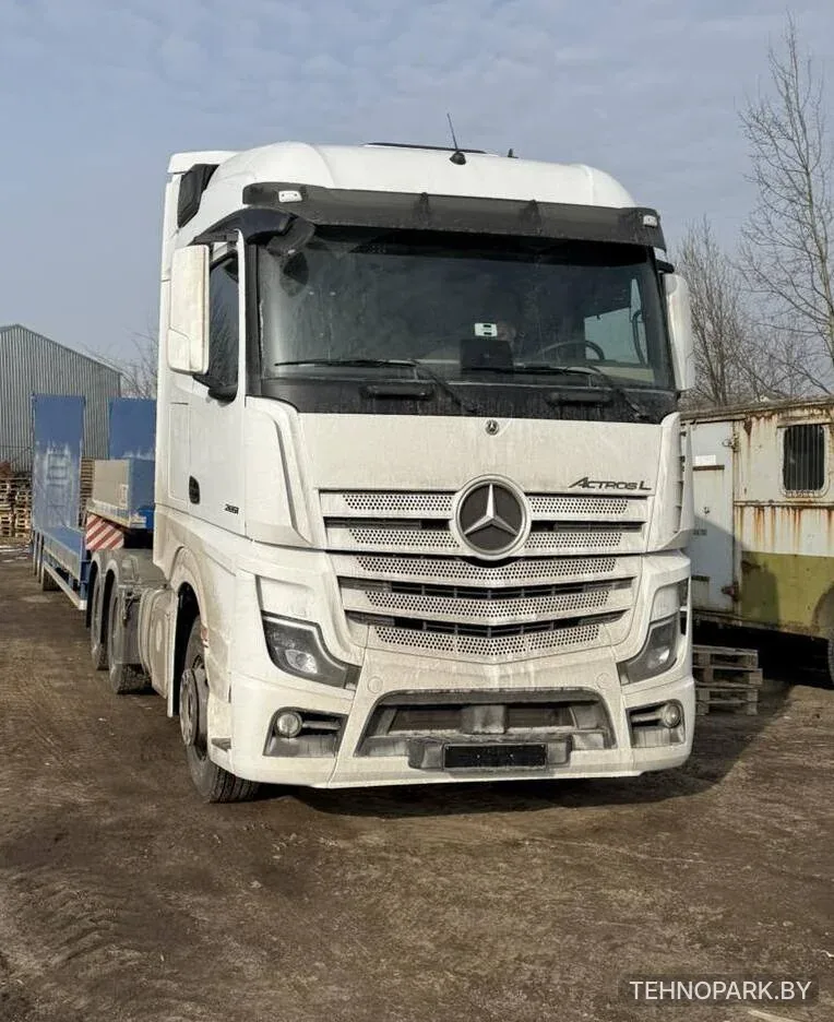Аренда трала Mercedes-Benz Actros 2651 LS под негабарит до 35 т (24/7)