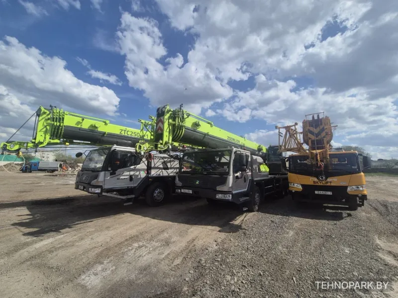 Аренда автокранов Zoomlion 25т (42м) и XCMG 50т в Минске