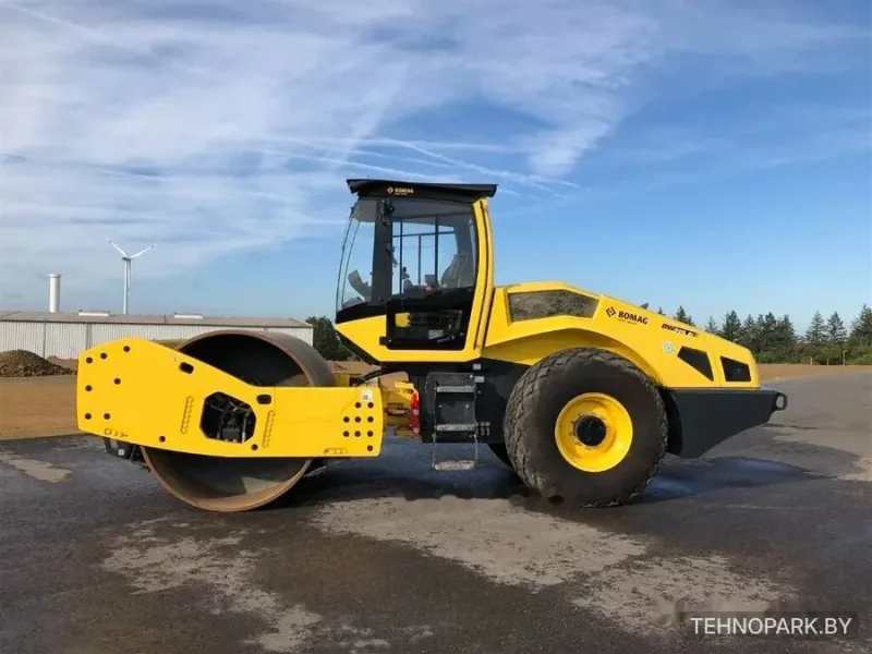 Аренда грунтовых виброкатков BOMAG (20 т) с автоматическим плотномером