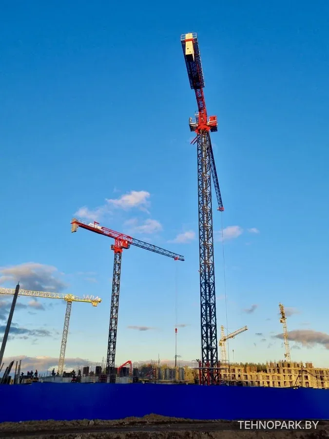 Аренда башенных кранов 10 - 20 тонн: МАЯК КПД 6516, STC350