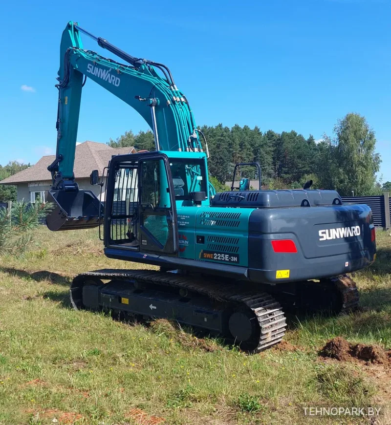 Аренда нового гидравлического экскаватора Sunward SWE225E-3H (2024 г.в.)