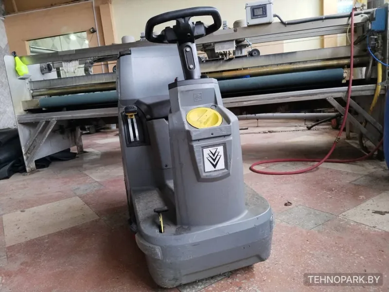 Аренда аккумуляторной поломоечной машины Karcher BD 50/70 (баки 70/75 л)