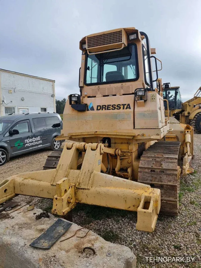 Аренда тяжелого промышленного бульдозера Dressta TD-15M Extra