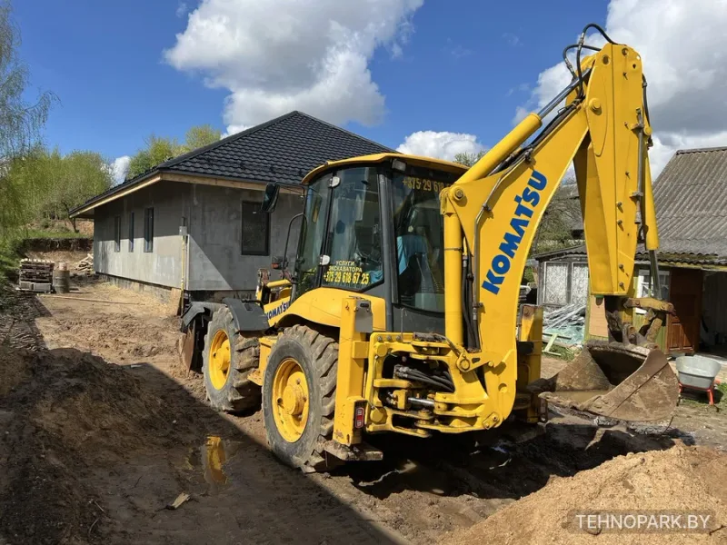 Аренда тяжелого равноколесного экскаватора Komatsu WB93S-5 (без посредников)