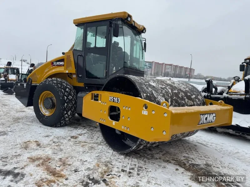 Аренда нового полноприводного грунтового катка XCMG SX 163 (16 т, модель 2026 года)