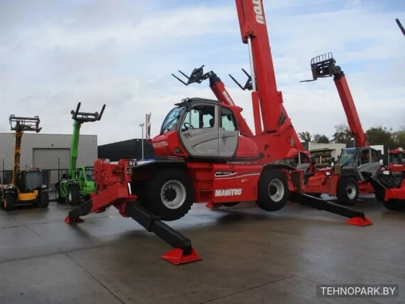 Аренда полноповоротного телескопического погрузчика High-Lift (14 м, 3.5 т)