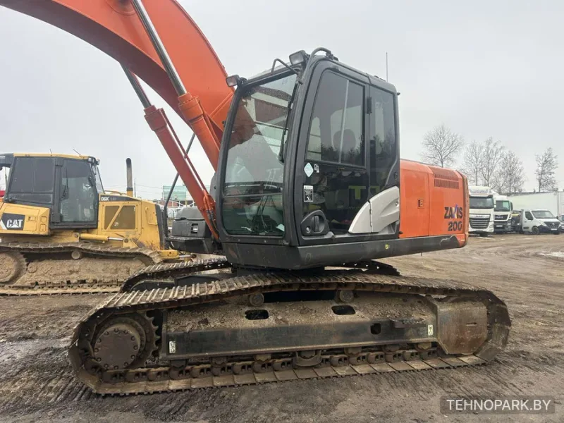 Аренда гусеничного экскаватора Hitachi Zaxis 200 по всей Беларуси