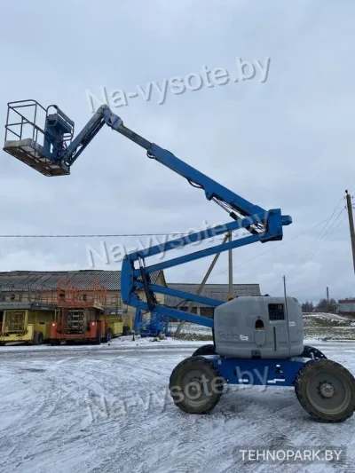 Аренда компактного коленчатого подъемника Genie Z-45 (16 м) №2