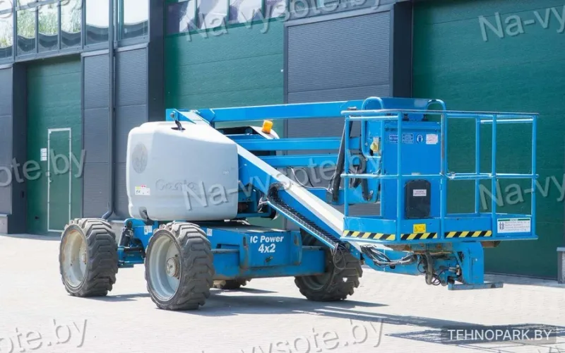 Аренда компактного коленчатого подъемника Genie Z-45 (16 м) №1