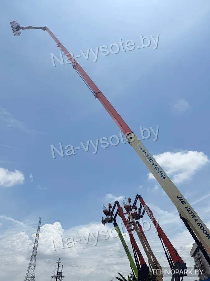 Аренда тяжелого телескопического подъемника JLG 1350SJP №1