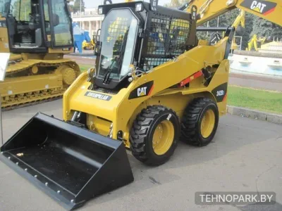 Аренда мини-погрузчика Caterpillar 242B на колесном и гусеничном ходу