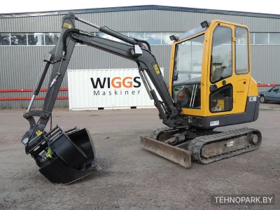 Аренда мини-экскаватора Volvo EC20B XTV на резиновых гусеницах