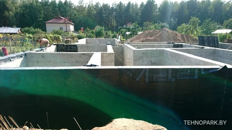 Аренда легкой пластиковой опалубки для заборов и ростверков