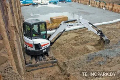 Аренда мини-экскаватора Bobcat на резиновых гусеницах