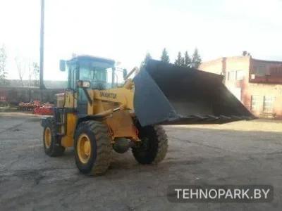 Аренда гусеничных и колесных машин: фронтальный погрузчик Shantui SL30W