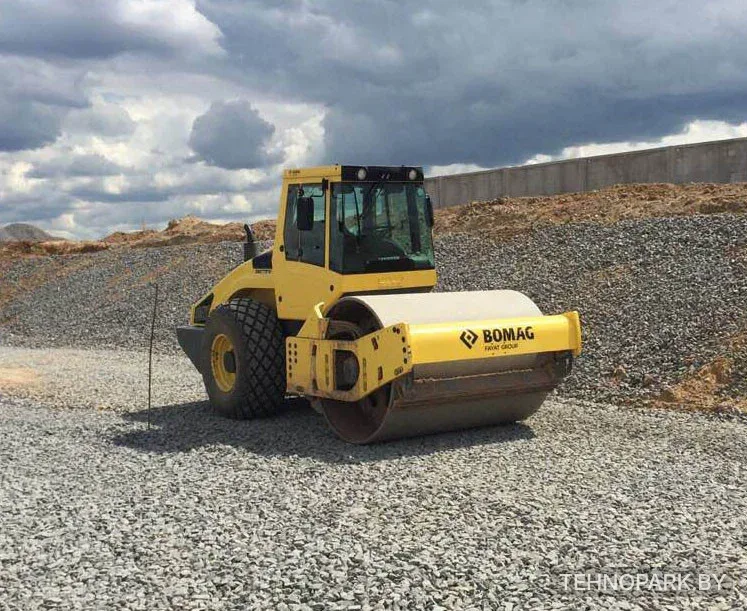 Аренда грунтового катка BOMAG BW 211 D-4 (12 т, ширина барабана 2130 мм)
