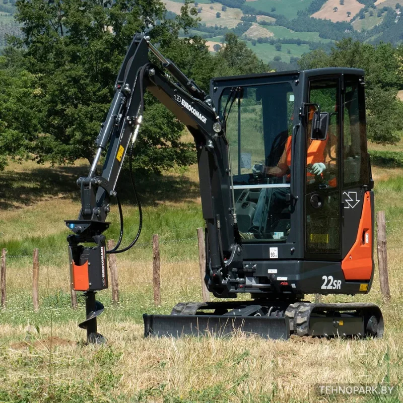 Аренда ямобура (шнеки 15-80 см, до 6 м) на базе минитехники Bobcat и Kubota