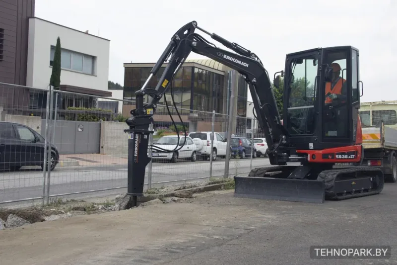 Аренда мини-экскаваторов Bobcat / Kubota с гидромолотом и ямобуром