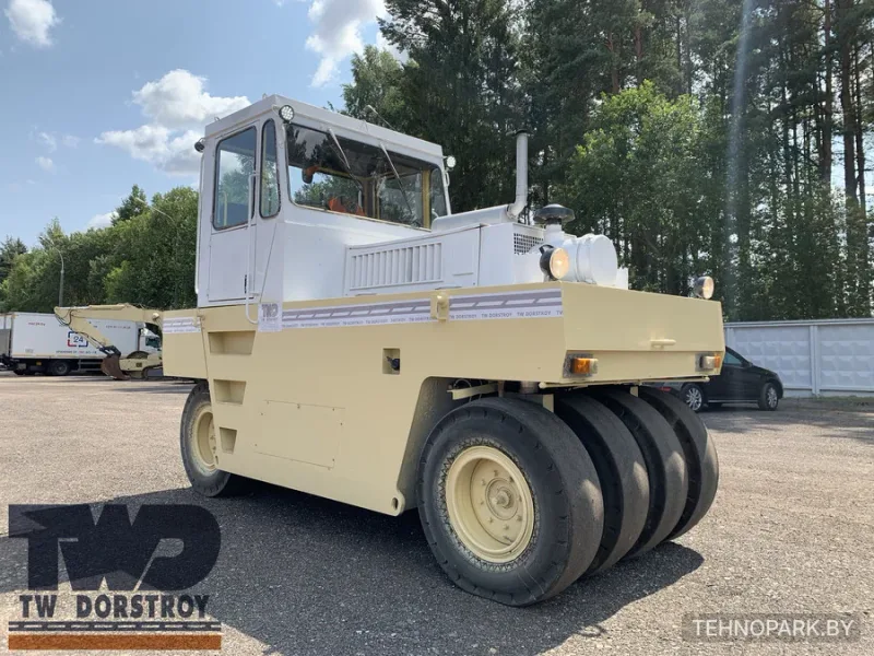 Аренда пневмоколесного катка Bomag BW16R 16-20 т | Дорстройсервис