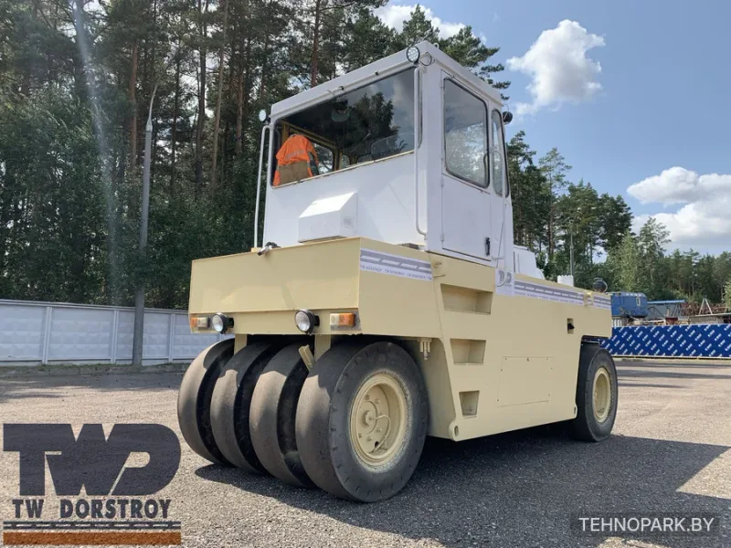 Аренда пневмоколесного катка Bomag BW16R 16-20 т | Дорстройсервис