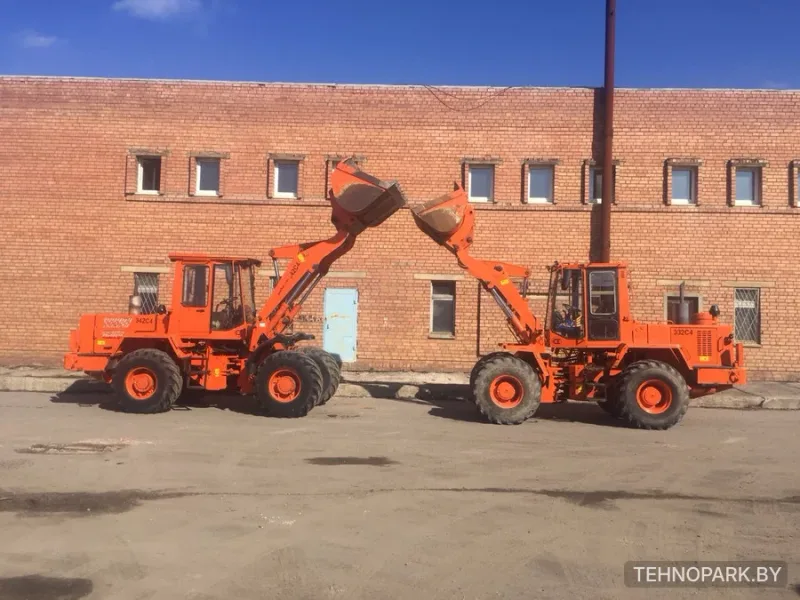 Аренда погрузчиков Амкодор 332С4 (ТО-18) и 342С4 (ТО-28) с отвалом